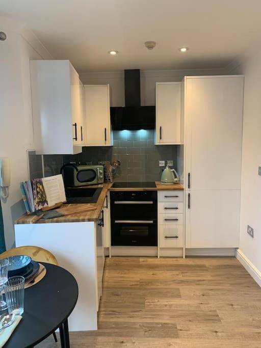 Alto - Lovely 2 Bedroom Serviced Apartment Bristol By Mint Stays Exteriör bild